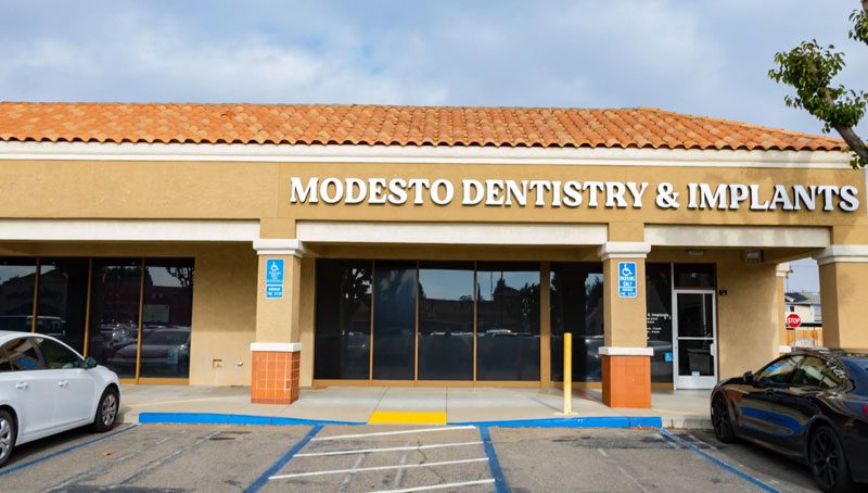 The welcoming waiting room at Modesto Dentistry And Implants